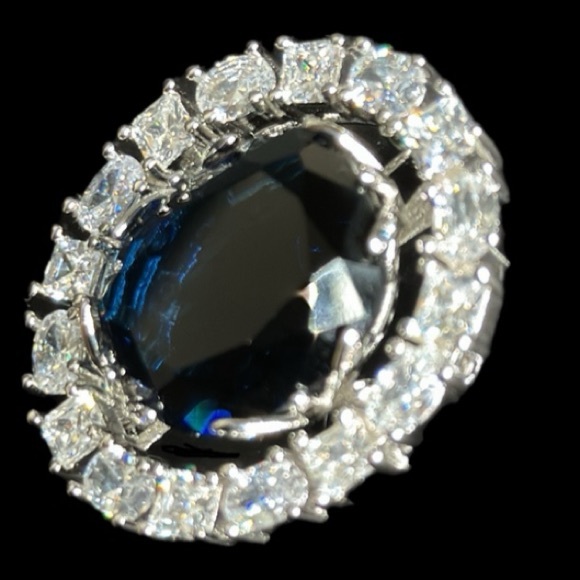 Smithsonian Institute Blue Hope Diamond Replica BROOCH - Picture 4 of 13